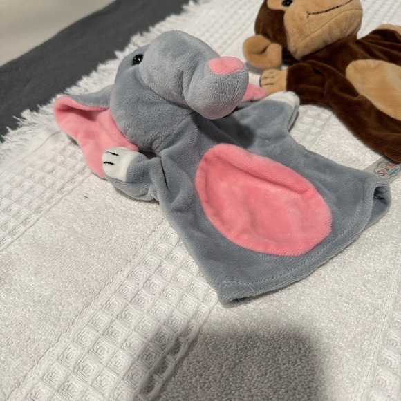 Elephant and Monkey Hand Puppets - Picture 7 of 11